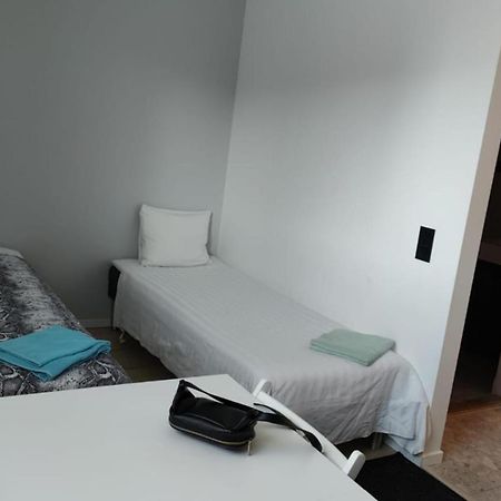 2- Bed Apartment In Sollentuna Esterno foto