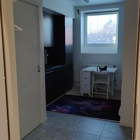 2- Bed Apartment In Sollentuna Esterno foto