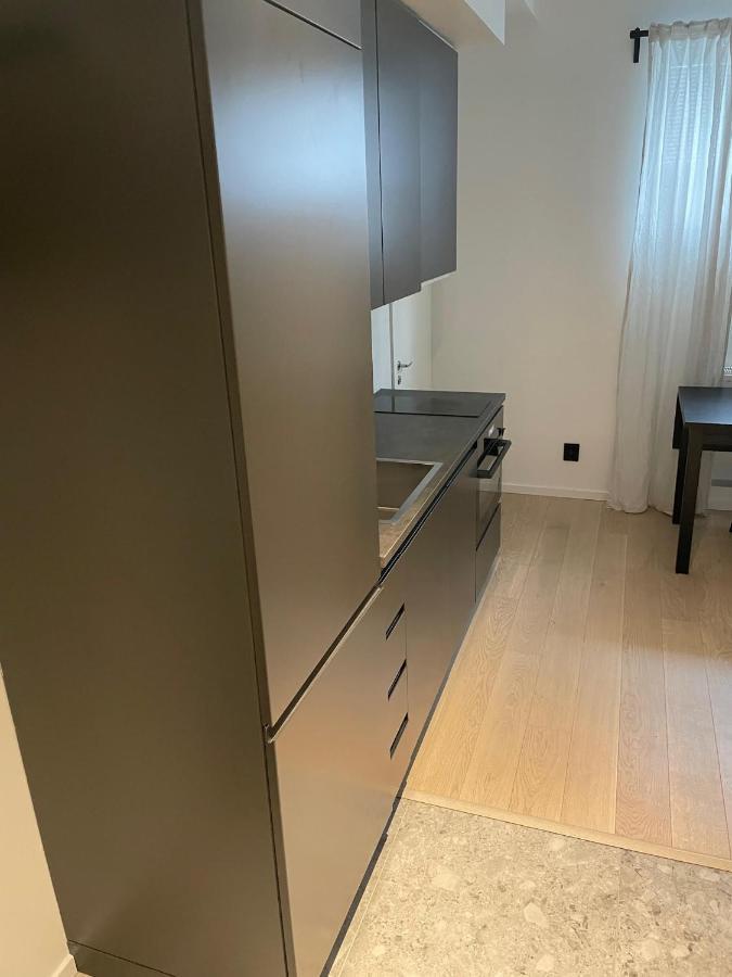 2- Bed Apartment In Sollentuna Esterno foto